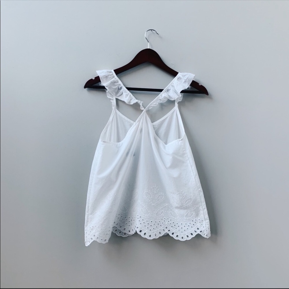 Urban Romantics Eyelet Ruffle Tank Buttons - Picture 2 of 5